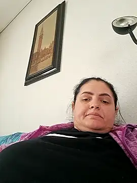 Snapshot of Sony28v chatting on February 15, 7:51 am Sony28v online show from February 15, 7:51 am