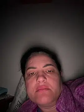 Snapshot of Sony28v chatting on February 25, 2:32 am Sony28v online show from February 25, 2:32 am