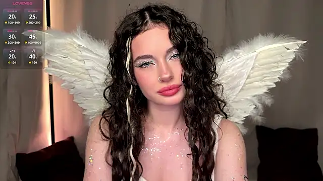 Moonfaairy online show from March 15, 6:58 pm