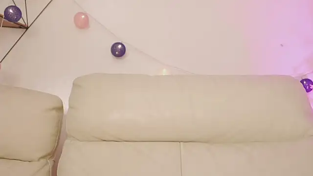 Shopie Colucci online show from February 21, 10:49 am