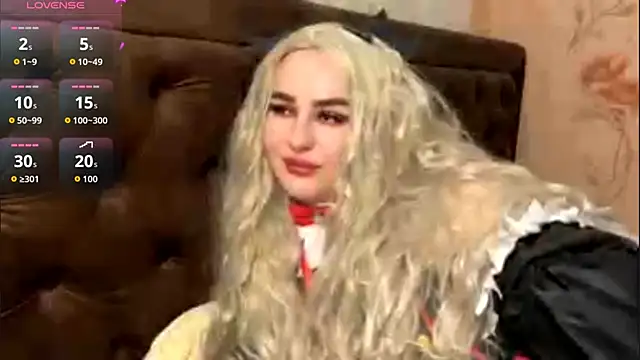 Snapshot of charmybae chatting on March 3, 3:40 pm charmybae online show from March 3, 3:40 pm