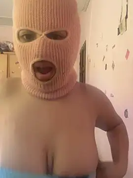 Snapshot of faettaa chatting on February 23, 10:12 am faettaa online show from February 23, 10:12 am