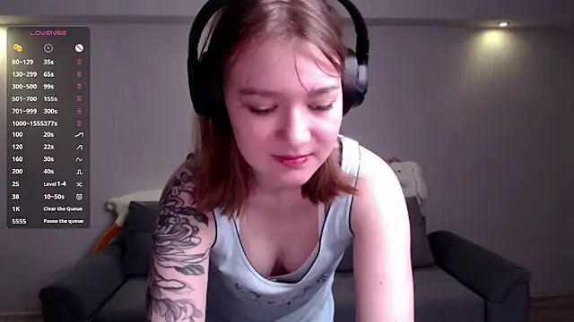 Snapshot of Mirrrra1 chatting on February 28, 9:38 pm Mirrrra1 online show from February 28, 9:38 pm