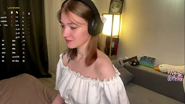 Mirrrra1 online show from April 11, 8:24 pm