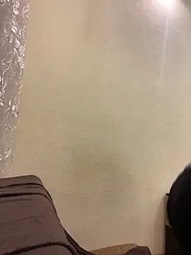 MilaKis online show from February 12, 6:25 pm