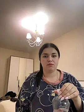 MilaKis online show from February 18, 7:10 pm