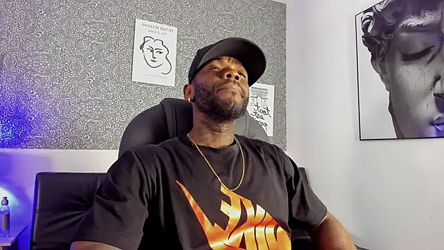 Snapshot of Mark_Vega chatting on February 20, 4:20 am Mark Vega online show from February 20, 4:20 am