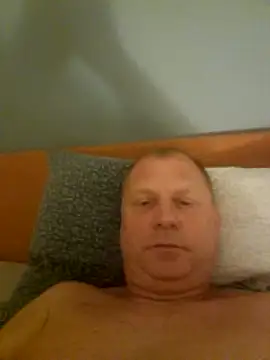 Snapshot of Demik71 chatting on March 1, 9:50 pm Demik71 online show from March 1, 9:50 pm