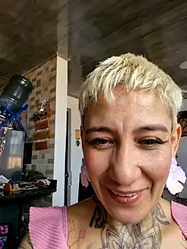 Everlyn sexx online show from June 3, 9:20 pm