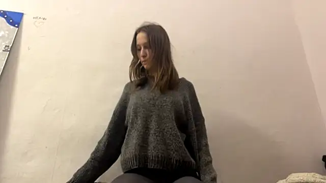 VickieKush online show from April 7, 4:18 pm