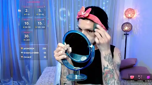 Snapshot of DanniHotBoy02 chatting on April 23, 11:07 pm DanniHotBoy02 online show from April 23, 11:07 pm