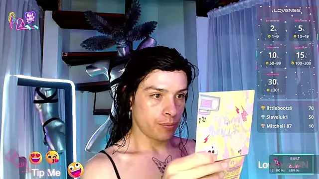 Snapshot of DanniHotBoy02 chatting on May 23, 12:49 am DanniHotBoy02 online show from May 23, 12:49 am