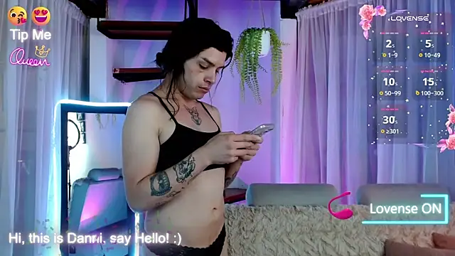 Snapshot of DanniHotBoy02 chatting on June 3, 5:07 pm DanniHotBoy02 online show from June 3, 5:07 pm