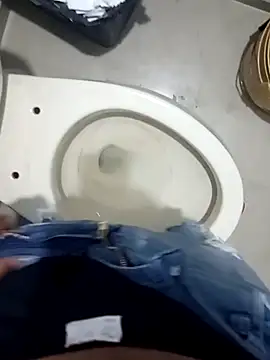 Snapshot of fercheyy chatting on February 25, 4:16 pm fercheyy online show from February 25, 4:16 pm