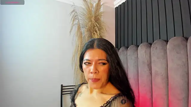 Lanadelrey 1 online show from April 1, 11:00 am