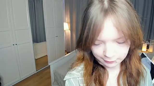 LavenderMitten online show from March 1, 5:09 am