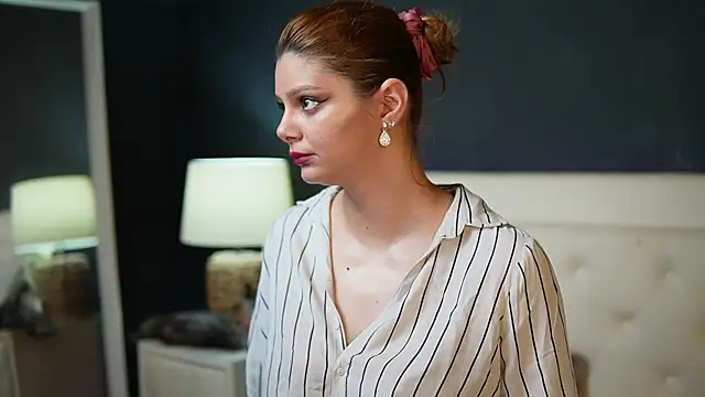 JessicaJupiter online show from April 14, 6:36 pm