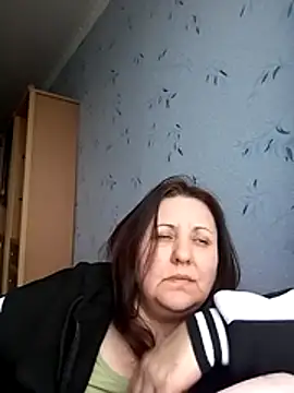 Snapshot of LockyCharm111 chatting on February 14, 1:19 pm LockyCharm111 online show from February 14, 1:19 pm