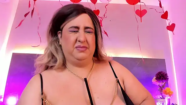 Snapshot of AsshleyDavis chatting on February 23, 4:35 pm AsshleyDavis online show from February 23, 4:35 pm