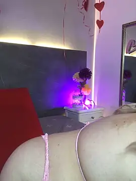 Snapshot of AsshleyDavis chatting on February 26, 8:54 pm AsshleyDavis online show from February 26, 8:54 pm