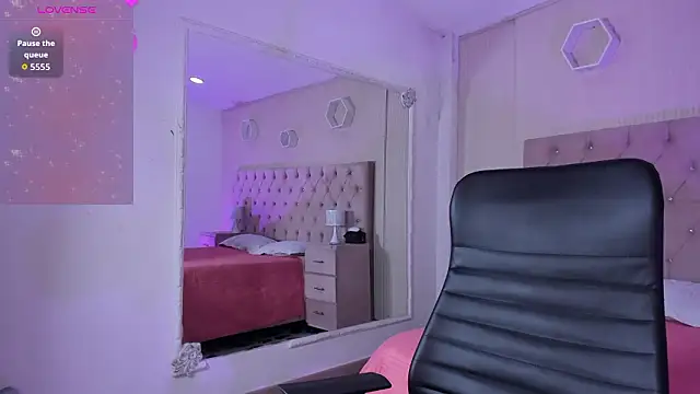 Snapshot of DulcePrince_ chatting on February 17, 1:07 pm DulcePrince online show from February 17, 1:07 pm