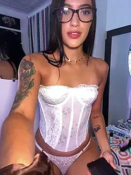 Snapshot of ValeriaMarquez chatting on February 18, 8:16 pm ValeriaMarquez online show from February 18, 8:16 pm