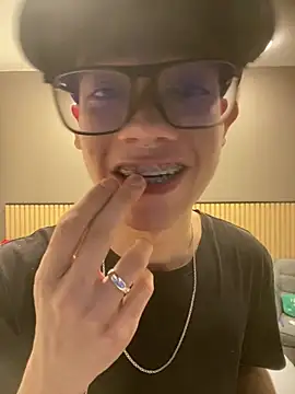 Snapshot of Santi_Princex chatting on May 3, 3:56 am Santi Princex online show from May 3, 3:56 am
