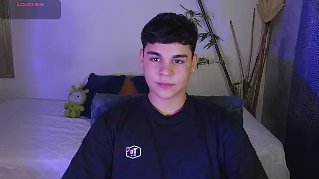 eithan jonnes online show from February 20, 8:31 pm