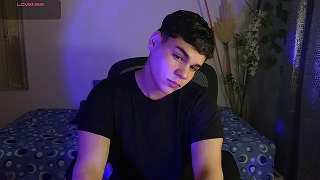 eithan jonnes online show from March 7, 8:39 pm