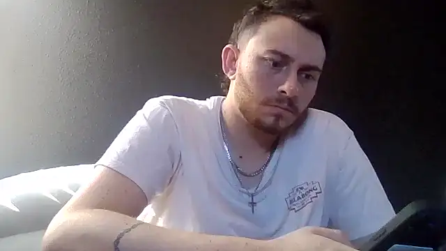 Snapshot of Tallhungandcloudy chatting on May 11, 3:40 pm Tallhungandcloudy online show from May 11, 3:40 pm