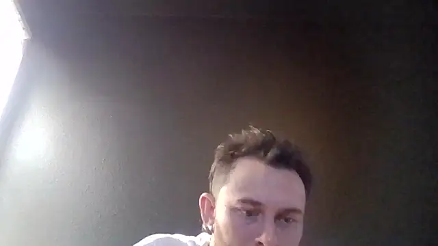 Snapshot of Tallhungandcloudy chatting on May 11, 4:04 pm Tallhungandcloudy online show from May 11, 4:04 pm