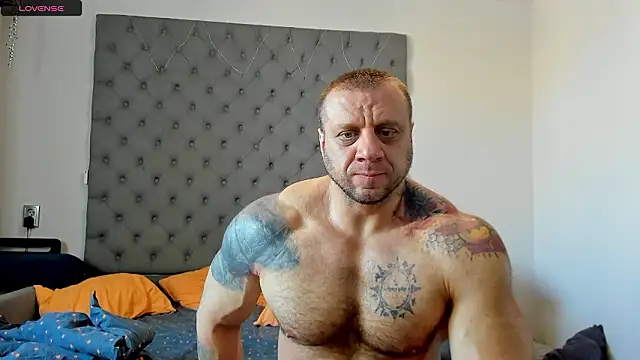 Snapshot of Samson_Legend chatting on March 7, 8:44 am Samson Legend online show from March 7, 8:44 am
