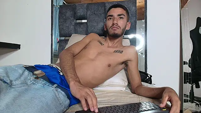 Noah-JONES online show from February 21, 3:29 am