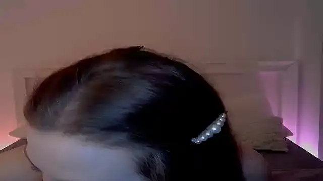 Snapshot of ElenaVoss chatting on February 10, 7:18 pm ElenaVoss online show from February 10, 7:18 pm