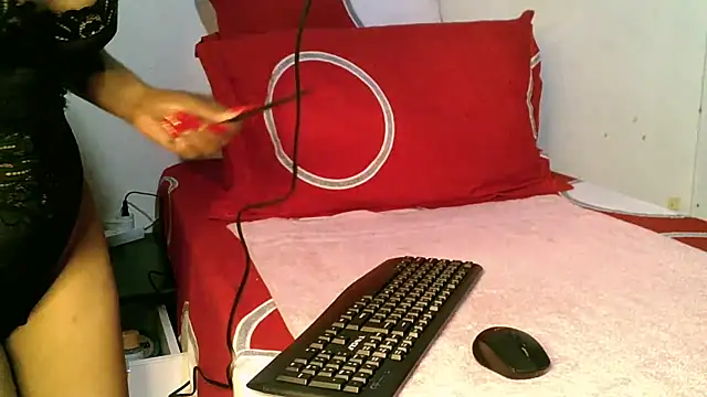 Snapshot of Mabelle_Eveline chatting on June 8, 8:58 am Mabelle Eveline online show from June 8, 8:58 am