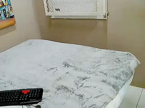 Snapshot of BigBunSquirt chatting on February 27, 5:51 am BigBunSquirt online show from February 27, 5:51 am