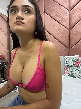 Sunny Linn online show from April 16, 4:52 pm