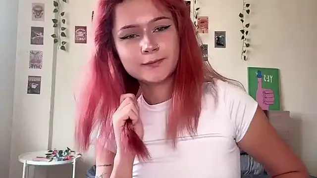 Snapshot of pixieyes00n chatting on February 20, 7:10 am pixieyes00n online show from February 20, 7:10 am