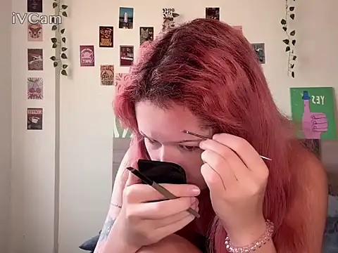 Snapshot of pixieyes00n chatting on March 1, 2:46 am pixieyes00n online show from March 1, 2:46 am