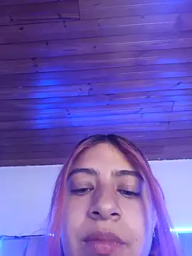 Snapshot of lunabloom2 chatting on March 3, 2:01 pm lunabloom2 online show from March 3, 2:01 pm