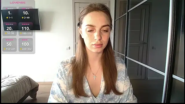  julia wonderful  online show from April 2, 8:45 am