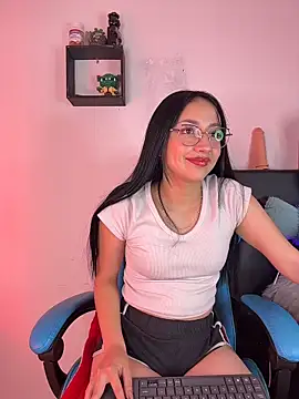  Mia kiss  online show from April 5, 10:40 pm