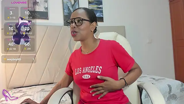 samaraa smith1 online show from April 13, 12:21 pm