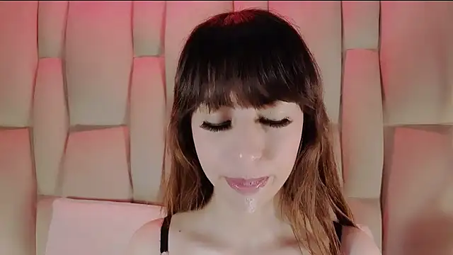 Snapshot of AriaPure1 chatting on March 2, 7:15 am AriaPure1 online show from March 2, 7:15 am