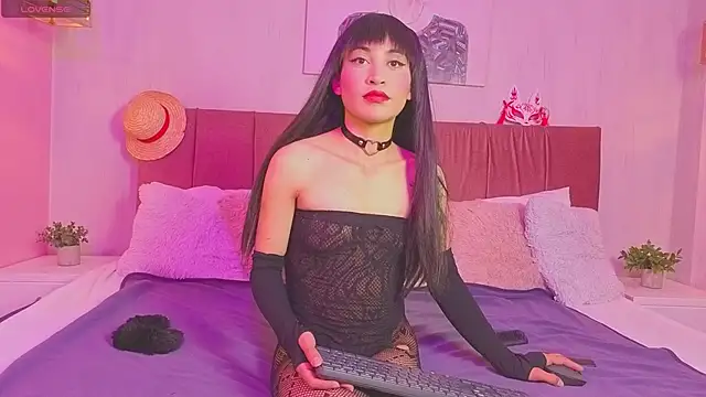 emma wilder  online show from March 24, 10:15 pm