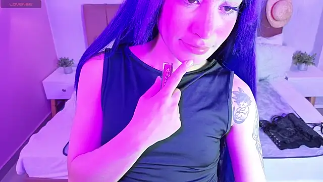 emma wilder  online show from March 30, 7:04 pm