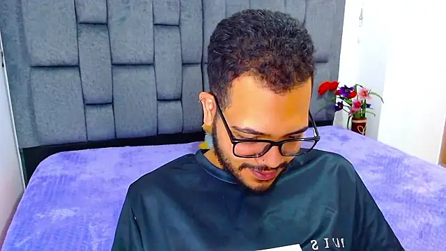 J black  online show from February 25, 9:24 pm