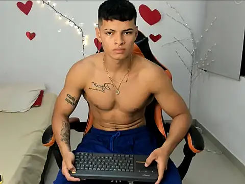 Snapshot of RYAN_MYEARZ__ chatting on February 19, 12:12 pm RYAN MYEARZ online show from February 19, 12:12 pm