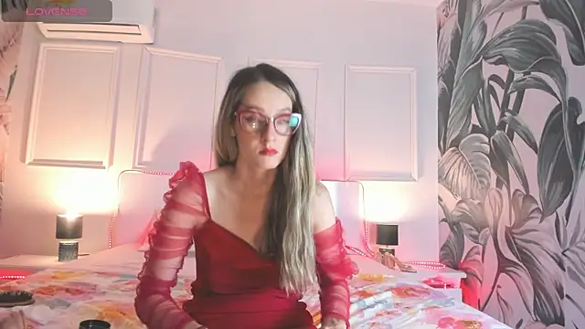 Hada Magica online show from April 7, 7:03 pm