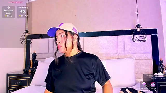 CloheBell online show from April 1, 7:22 pm